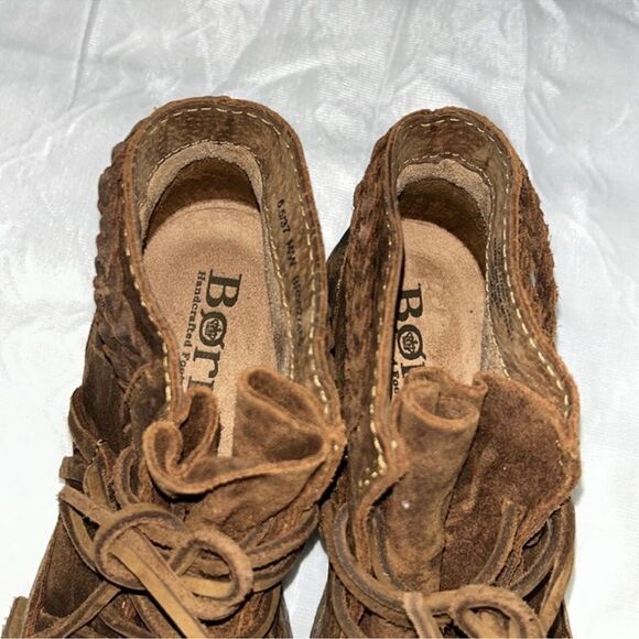 BORN  Distressed Leather Ankle Brown Boots(Size 6.5M) - Picture 6 of 12